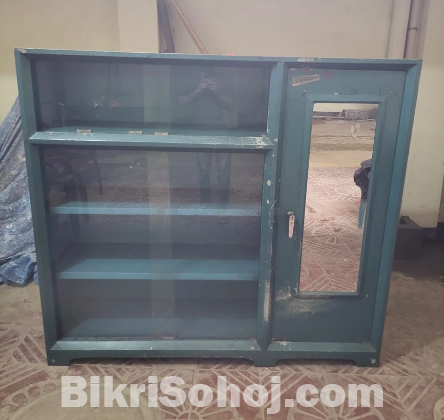 Durable Steel Showcase | 5ft 3in Length, Heavy Steel Build